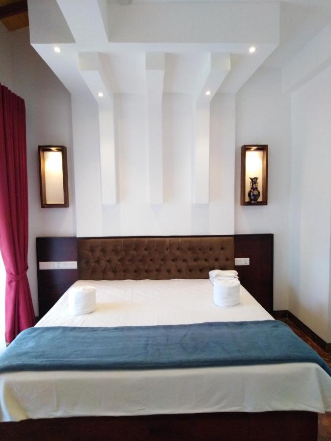 Y&Y Residence Kandy Eksteriør billede