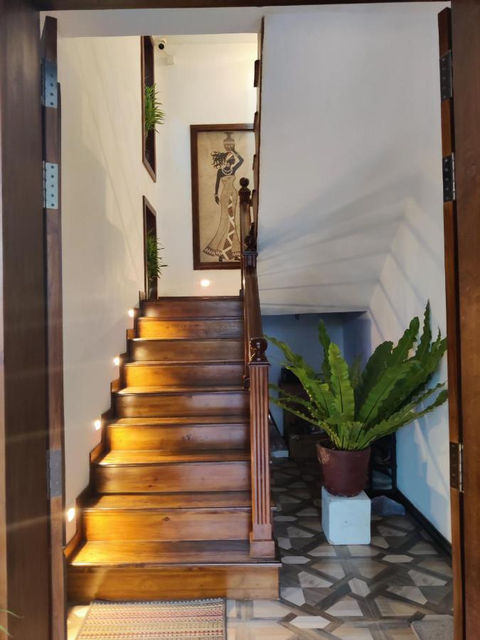Y&Y Residence Kandy Eksteriør billede