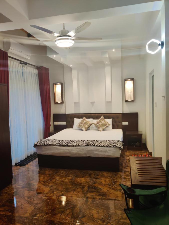 Y&Y Residence Kandy Eksteriør billede